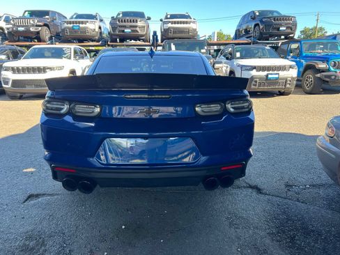 Used 2019 Chevrolet Camaro SS w/ LPO, Camaro Insignia Package RWD image 7