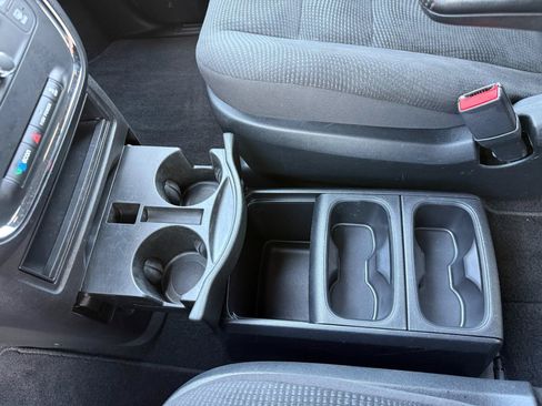 Used 2020 Dodge Grand Caravan SE FWD image 38