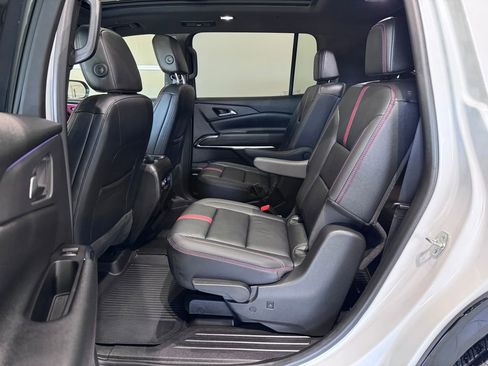 Certified 2024 Chevrolet Traverse RS image 10