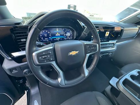 Used 2022 Chevrolet Silverado 1500 LT RWD image 24
