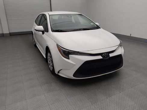 Used 2022 Toyota Corolla LE FWD image 14