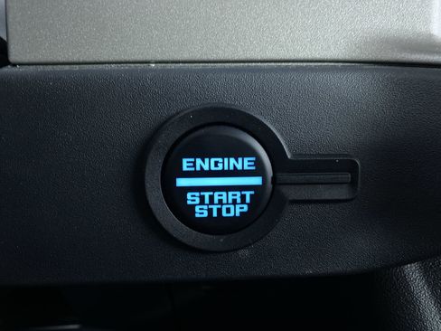 Used 2025 Ford Bronco Outer Banks image 9