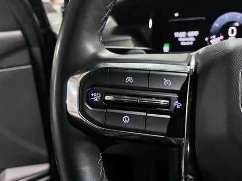 Used 2024 GMC Acadia Elevation image 25