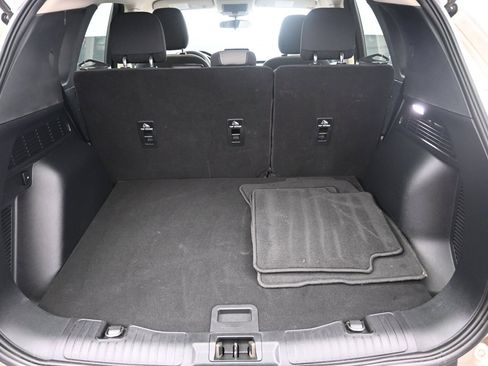 Used 2020 Ford Escape SE FWD image 24