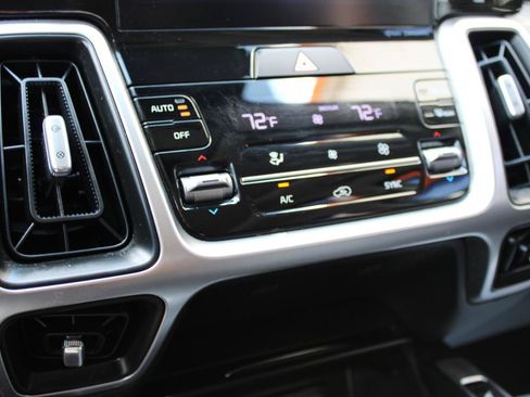 Used 2021 Kia Sorento S w/ Panoramic Sunroof Package FWD image 32