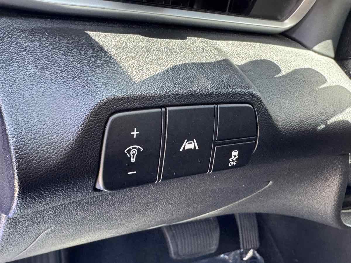 Used 2021 Hyundai Elantra SEL w/ Convenience Package FWD image 24