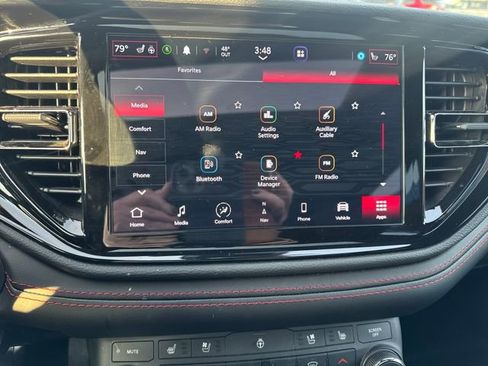 Used 2025 Dodge Durango GT AWD/4WD image 4