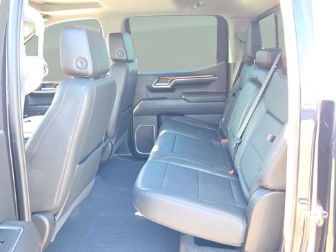 Used 2022 GMC Sierra 1500 Elevation w/ Elevation Premium Package image 11