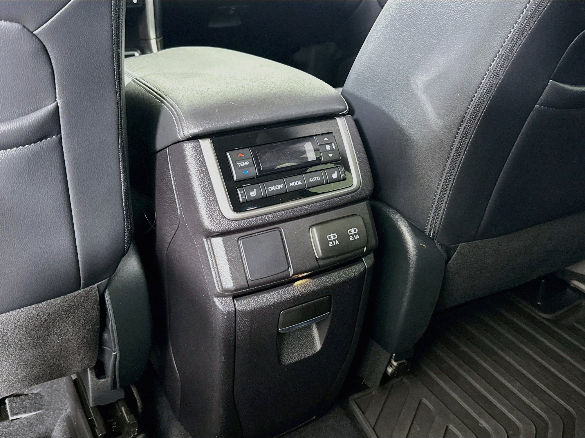 Used 2021 Subaru Ascent Limited w/ Technology Package AWD/4WD image 32