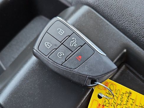 Used 2025 Chevrolet Silverado 1500 LT RWD image 18