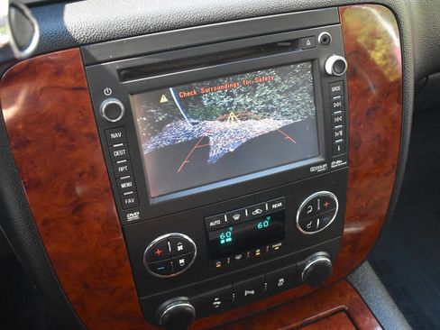 Used 2012 Chevrolet Tahoe LTZ image 27