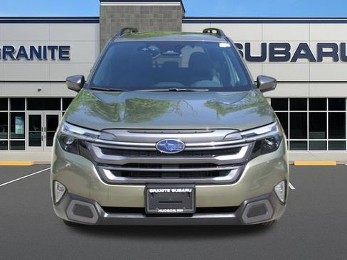 Used 2025 Subaru Forester Limited AWD/4WD image 5
