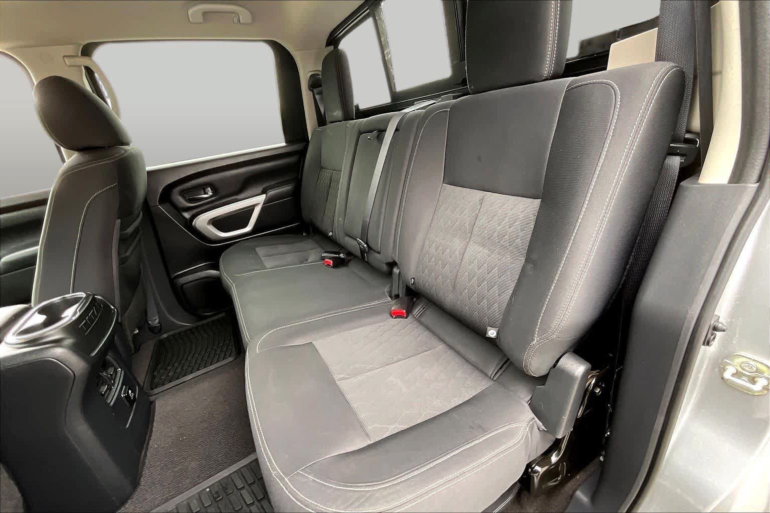 Used 2018 Nissan Titan SV w/ SV Convenience Package AWD/4WD image 20