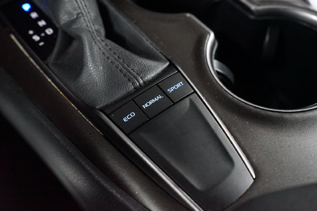 Used 2024 Toyota Camry SE FWD image 21