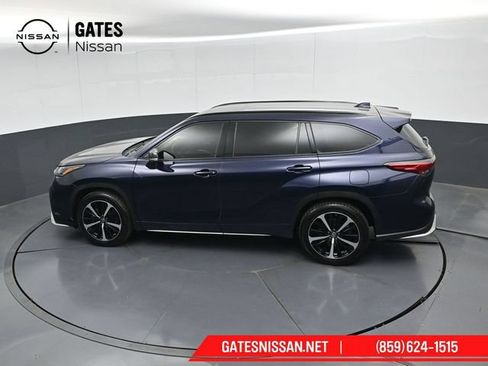 Used 2021 Toyota Highlander XSE FWD image 56