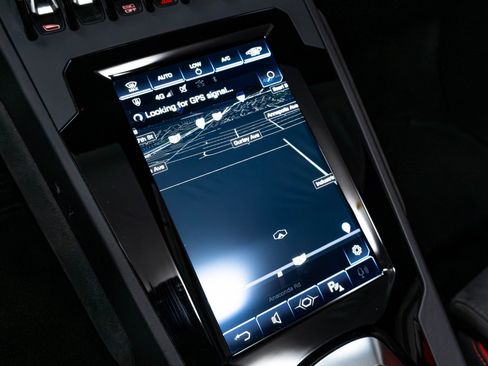 Used 2021 Lamborghini Huracan EVO RWD image 73