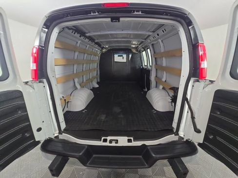 Used 2024 Chevrolet Express 2500 w/ Driver Convenience Package RWD image 12
