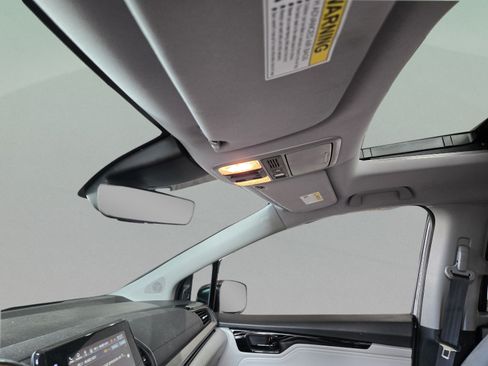 Used 2022 Honda Odyssey Touring image 18