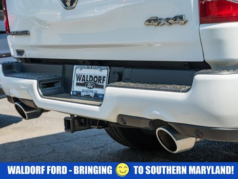 Used 2022 RAM 1500 Laramie w/ Sport Appearance Package AWD/4WD image 9