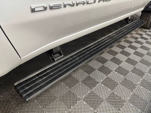 New 2025 GMC Sierra 2500 Denali w/ Denali Reserve Package image 17