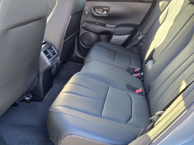 Certified 2025 Acura ADX FWD image 11