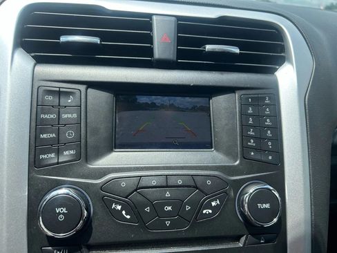 Used 2016 Ford Fusion SE image 20