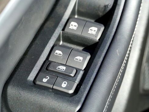 New 2025 Jeep Grand Cherokee L Limited image 21