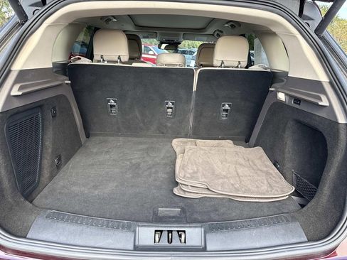 Used 2020 Lincoln Corsair AWD w/ Premium Package image 11