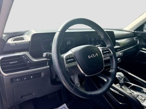 Certified 2024 Kia Telluride S w/ S Sunroof Package AWD/4WD image 12