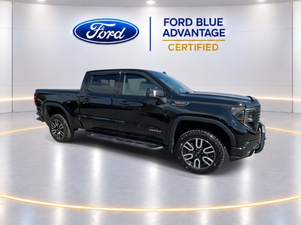 Used 2024 GMC Sierra 1500 AT4 w/ Technology Package AWD/4WD image 4