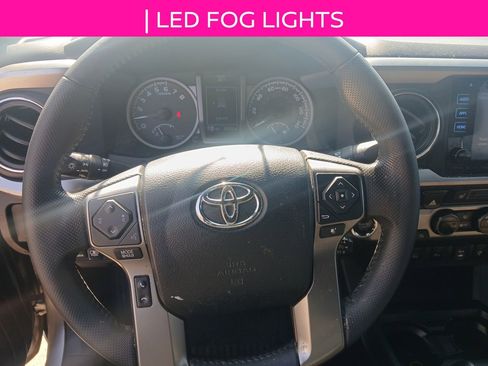 Used 2017 Toyota Tacoma Limited w/ Tow Package image 13