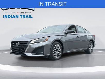 Used 2024 Nissan Altima 2.5 SV