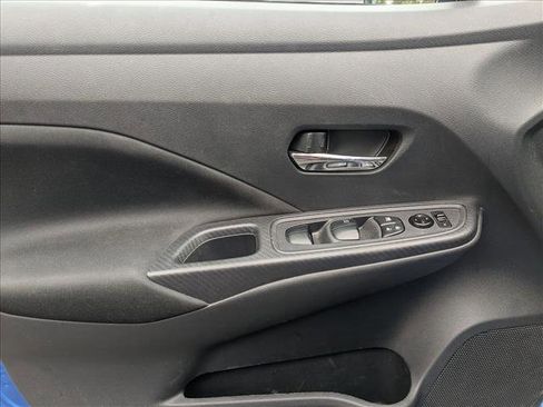 Used 2021 Nissan Versa SV image 9