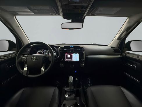 Used 2022 Toyota 4Runner TRD Off-Road Premium w/ Moonroof Package AWD/4WD image 15