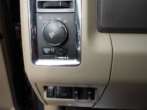 Used 2010 Dodge Ram 2500 Truck Laramie w/ Cold Weather Pkg image 22