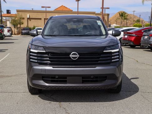 Used 2025 Nissan Kicks SV FWD image 9