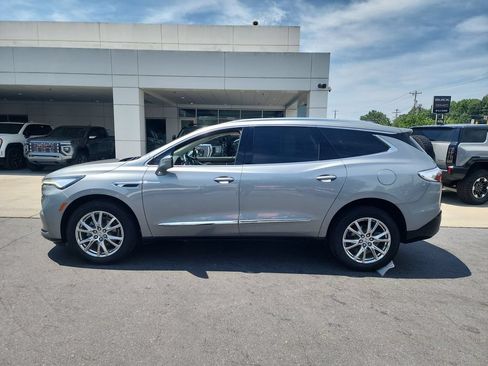 Certified 2023 Buick Enclave Essence w/ Experience Buick Package FWD image 5