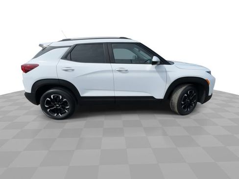 Certified 2021 Chevrolet TrailBlazer LT w/ Convenience Package image 9