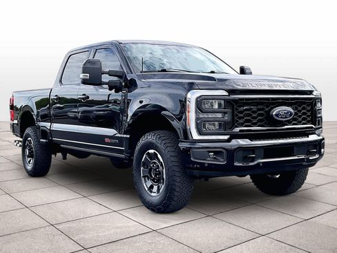Used 2023 Ford F250 Lariat w/ Lariat Ultimate Package AWD/4WD image 2