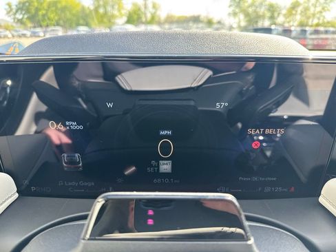 Used 2026 Lincoln Aviator Reserve AWD/4WD image 13