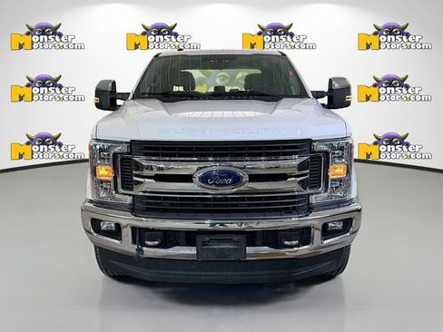 Used 2019 Ford F250 XLT w/ XLT Premium Package AWD/4WD image 2