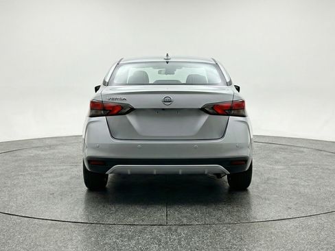 Used 2025 Nissan Versa SV image 7