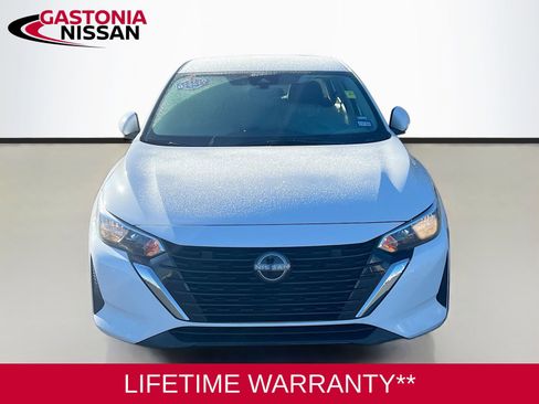 Used 2024 Nissan Sentra SV image 2