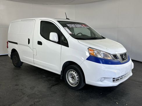Used 2020 Nissan NV200 SV FWD image 2