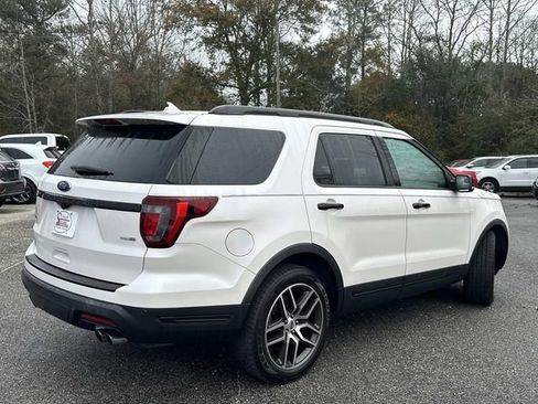 Used 2018 Ford Explorer Sport image 11