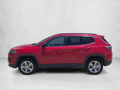 Used 2024 Jeep Compass Trailhawk AWD/4WD image 8