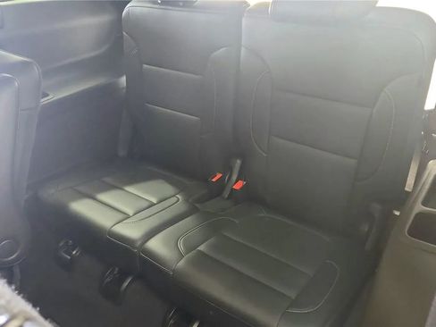 Used 2021 GMC Acadia SLT w/ Technology Package FWD image 34