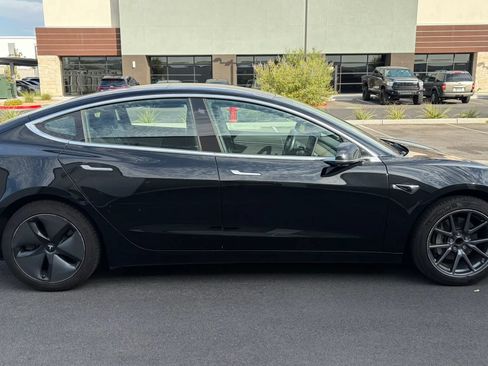 Used 2018 Tesla Model 3 Long Range RWD image 6