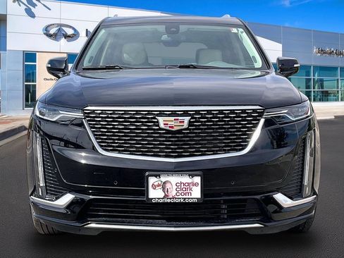 Used 2024 Cadillac XT6 Premium Luxury FWD image 3
