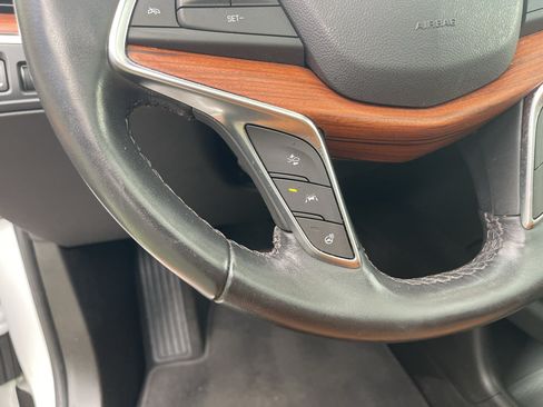 Used 2024 Cadillac XT5 Premium Luxury w/ Technology Package AWD/4WD image 19